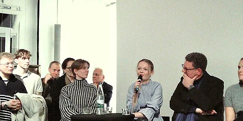 Malene Lammers von Johannes Bau wird immerhin 4 von 150 Jahren im dualen Architekturstudium sein :-) Malene Lammers auf der Ausstellung „Zoom. 150 Jahre Architekturausbildung in Buxtehude“