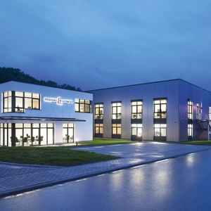 Generalunternehmen Bau, Referenz, Projekt, Fertigungsgebäude, Bürogebäude, Baubegleitende Planung